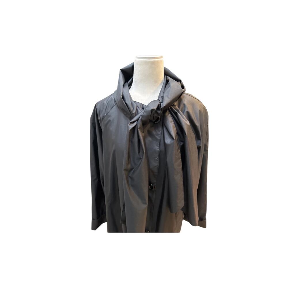 Saks Fifth Avenue Distressed Vintage Rain Jacket Women’s Size 8 Black Shawl